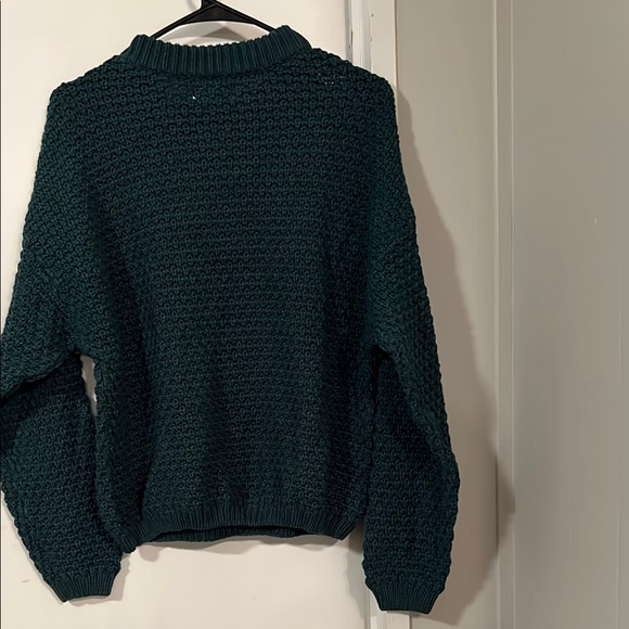 Universal Thread Women's Green Sweater - Picture 4 of 4